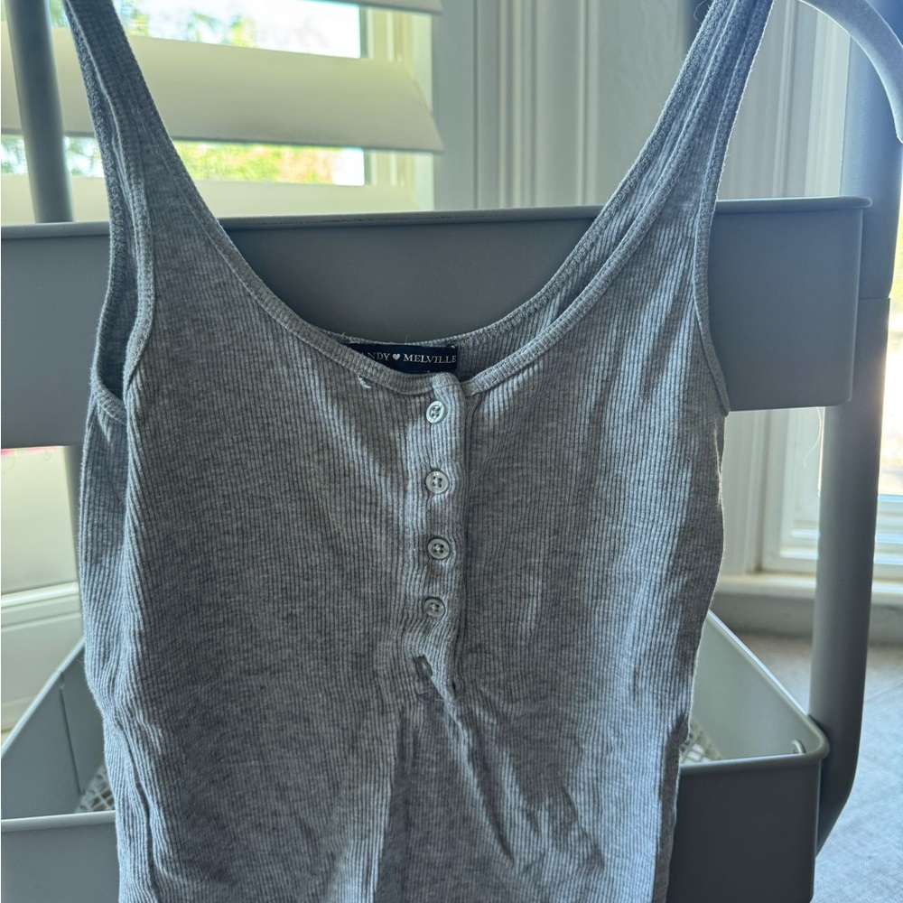 Brandy Melville Gray Fitted Sleeveless Tank Top